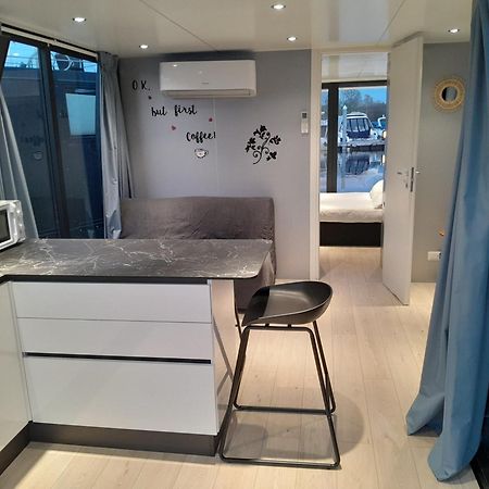 Floating Experience Black Pearl, Lago Maggiore Dormelletto Exterior photo